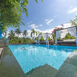 Vip Garden And Pool , Nguyen Can Hotel